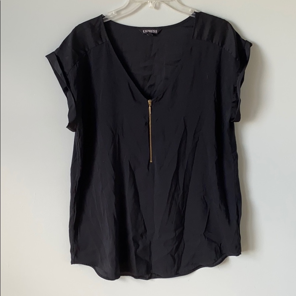 Black express top with gold zipper
